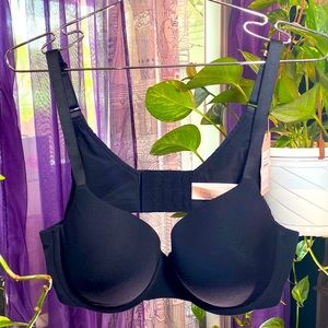 City Chic Hips and Curves new T-Shirt bra. Size 40C.